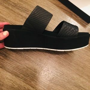 J Slides Quincy-BN (without box now) Black, 7.5